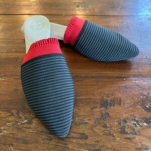 Charleston Shoe Co Blakely Black Gray Pinstripe Red Ruffle Slip-On Mules 10